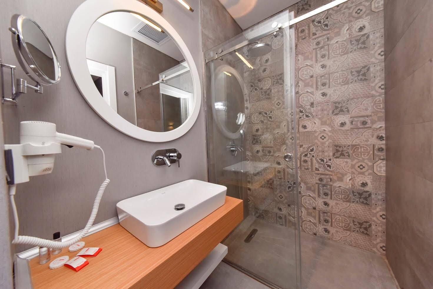 Atacity Hotel Istanbul Exterior photo